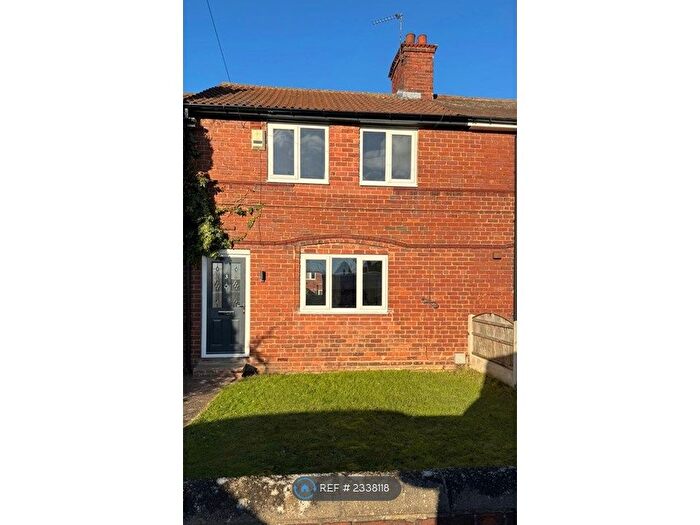 3 Bedroom Terraced House To Rent In Streatfield Crescent, Doncaster, DN11