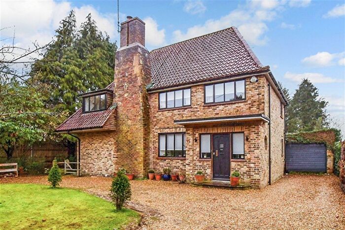 4 Bedroom Detached House For Sale In Worthing Road, Horsham, West Sussex, RH12