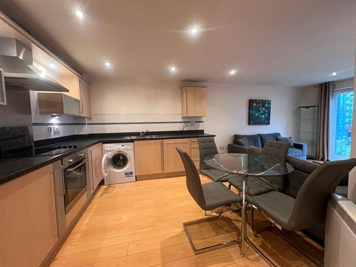 2 Bedroom Flat To Rent In Gilbert House, Elmira Way, Salford, M5