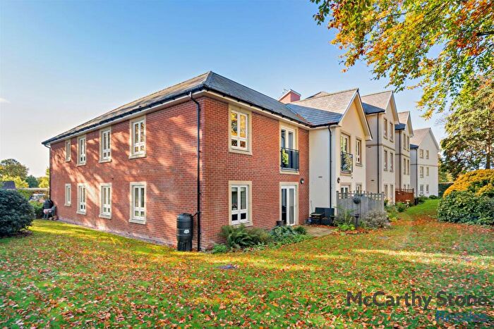 1 Bedroom Apartment For Sale In Fairway View, Elloughton Road, Brough, HU15