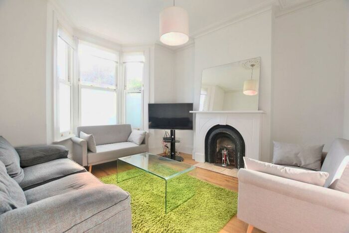 3 Bedroom Terraced House To Rent In Second Avenue, E12