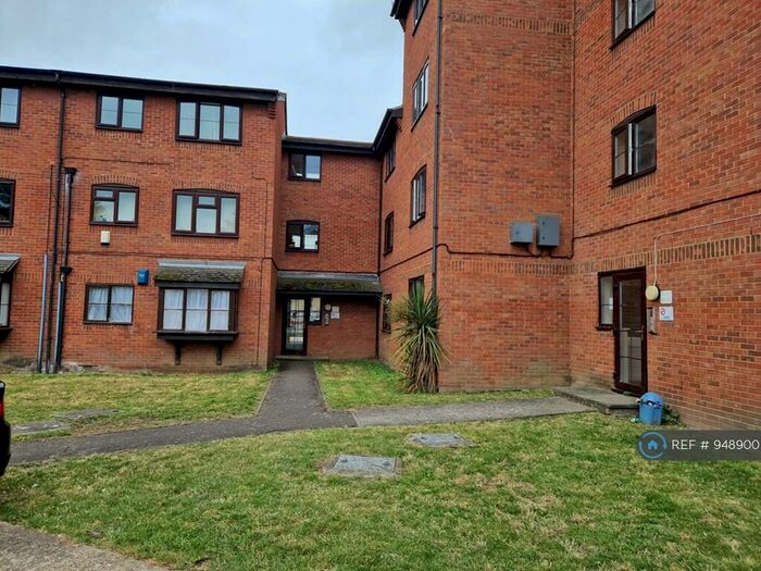 1 Bedroom Flat To Rent In Grays, Grays, RM17