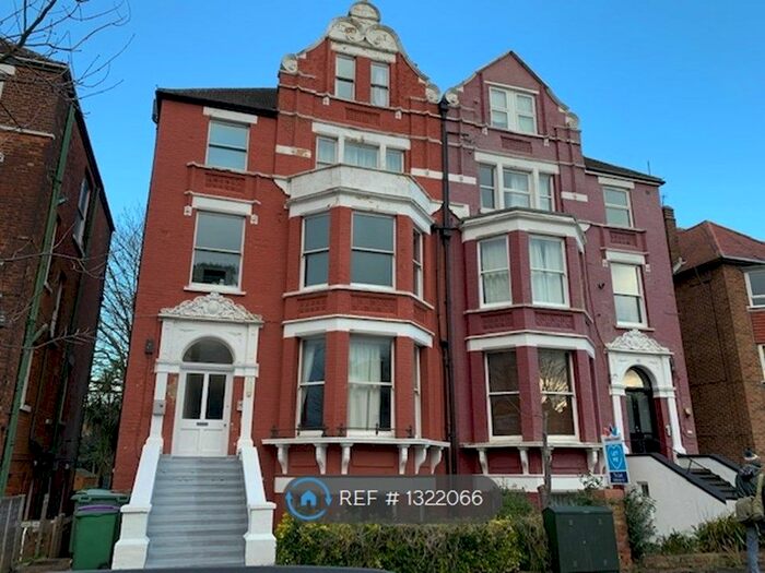 2 Bedroom Flat To Rent In Earls Avenue, Folkestone, CT20