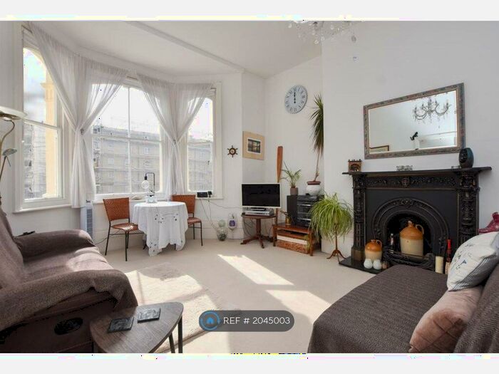 1 Bedroom Flat To Rent In Warrior Gardens, St. Leonards-On-Sea, TN37