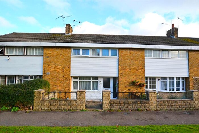 3 Bedroom Terraced House For Sale In Eagle Way, Hatfield, AL10