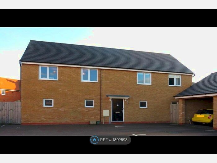 2 Bedroom Flat To Rent In Windmill Place, Papworth Everard, Cambridge, CB23