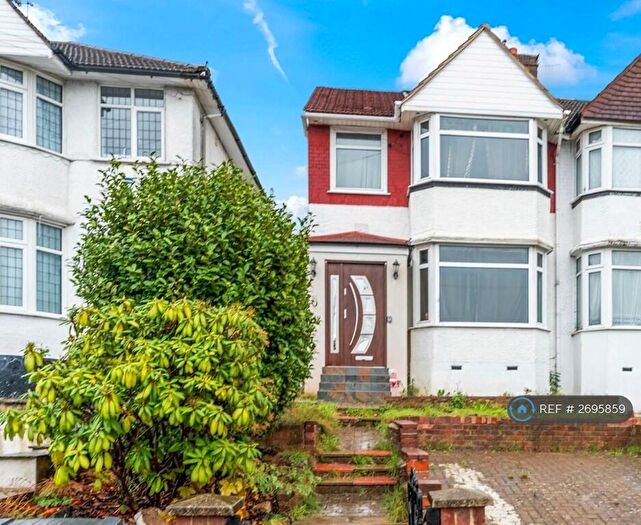 5 Bedroom End Of Terrace House To Rent In Hampden Way, London, N14