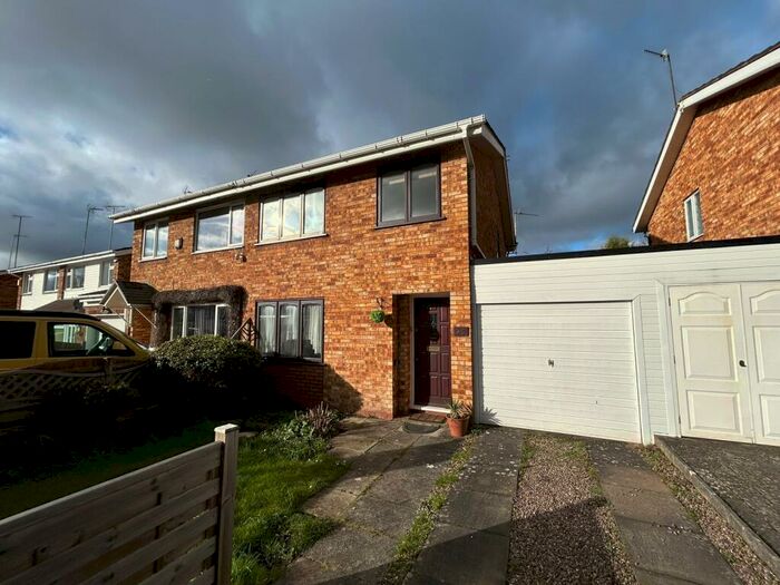 3 Bedroom House To Rent In Merton Close, Kidderminster, DY10