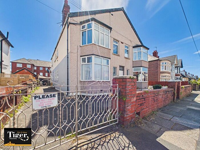 3 Bedroom Apartment For Sale In Kenilworth Gardens, Blackpool, FY4