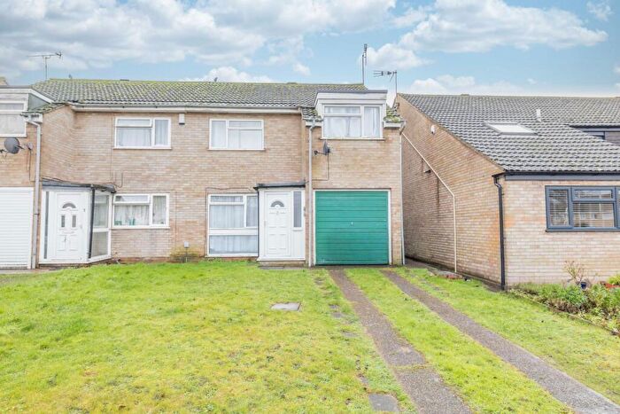 3 Bedroom Semi Detached House For Sale In Field Avenue, Canterbury, CT1