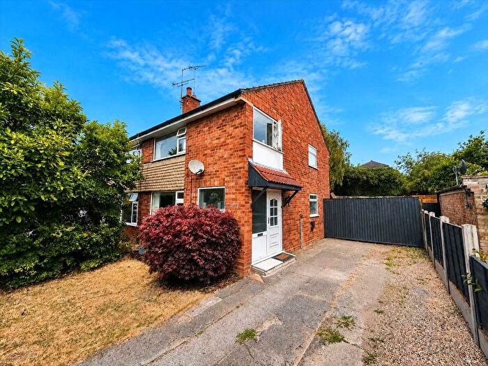 3 Bedroom Semi-Detached House For Sale In Fairway, Keyworth, Nottingham, NG12