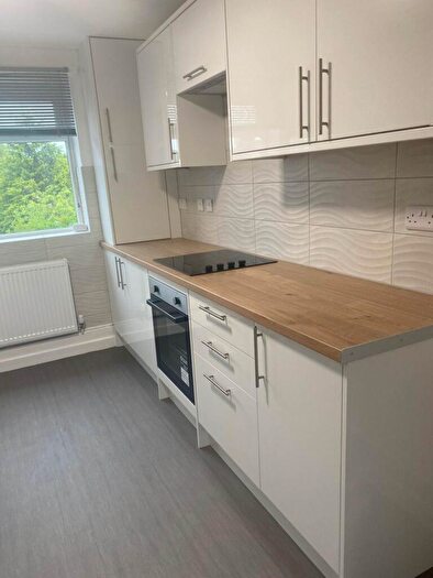 2 Bedroom Flat To Rent In Wilbraham Road, Manchester, M16