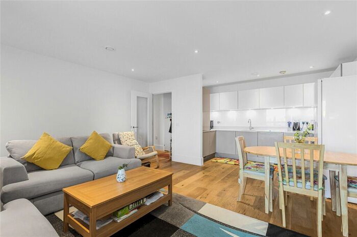 2 Bedroom Apartment To Rent In Holloway Road, Holloway, Islington, London, N7