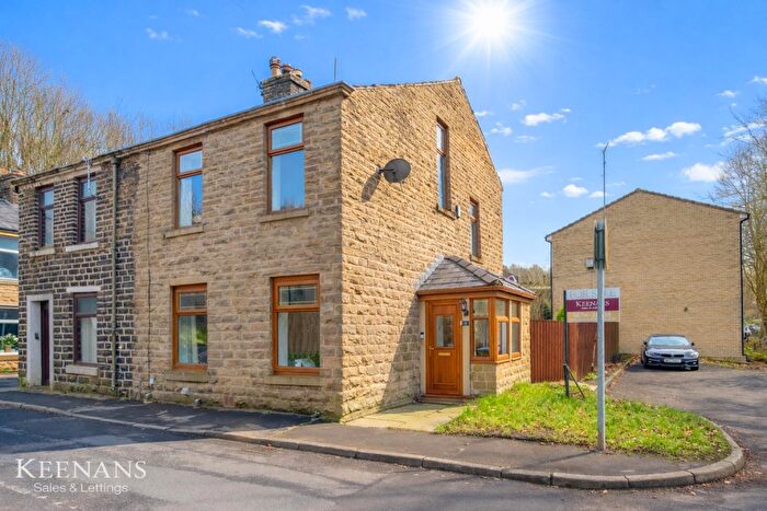 3 Bedroom End Of Terrace House For Sale In Hareholme Lane, Rossendale, BB4