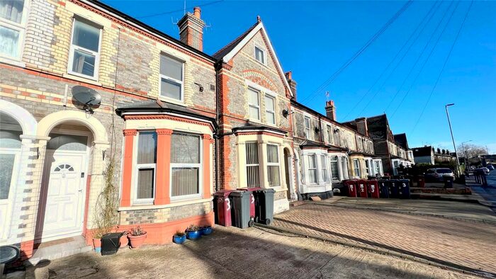 3 Bedroom Terraced House To Rent In London Road, Reading, Berkshire, RG1