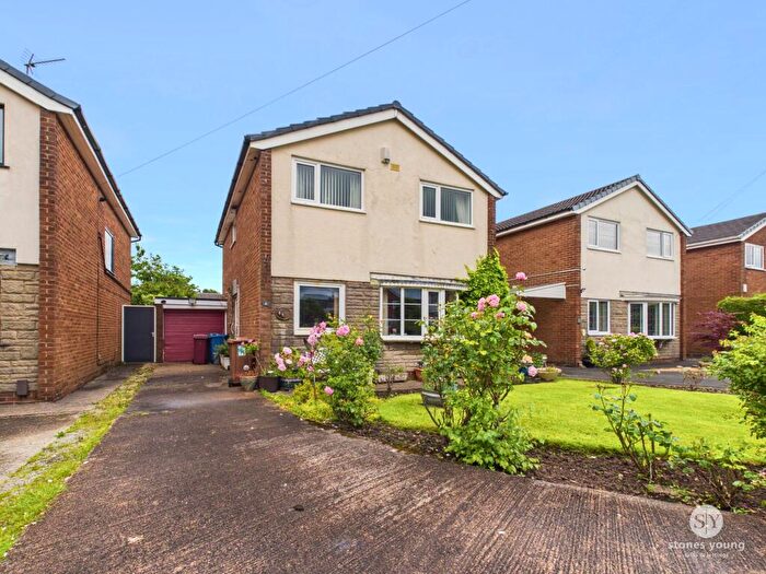 4 Bedroom Detached House For Sale In Hollies Close, Blackburn, BB2