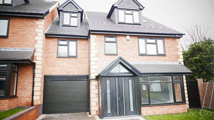 7 Bedroom Detached House To Rent In Open To Company Lets! Windmill Street, Wednesbury, WS10