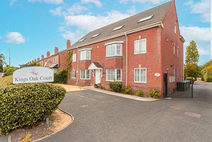 2 Bedroom Flat For Sale In Reddicap Heath Road, Sutton Coldfield, B75