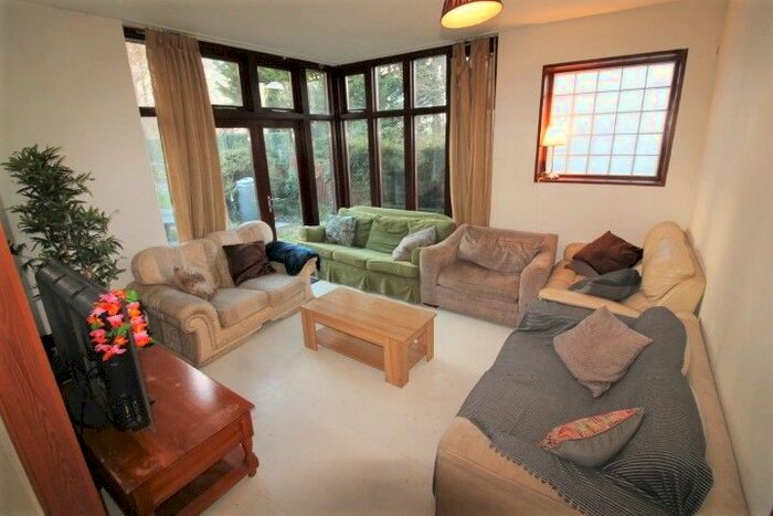 6 Bedroom Property To Rent In Howell Road, Exeter, EX4