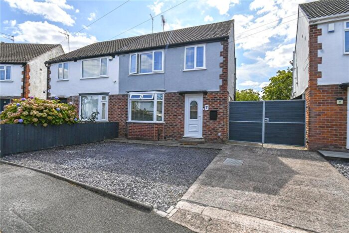 3 Bedroom Semi-Detached House For Sale In Maxwell Close, Whitby, Ellesmere Port, CH65