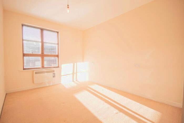 2 Bedroom Flat To Rent In - Wright Street, Hull, HU2