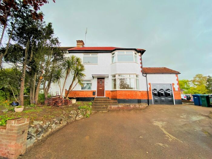 3 Bedroom Semi-Detached House To Rent In Longmore Avenue, East Barnet, EN5