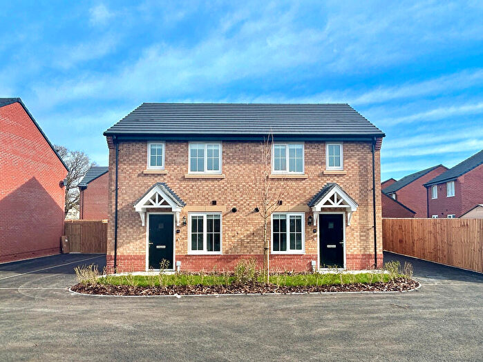 3 Bedroom Semi-Detached House To Rent In Tamerlane Road, Crewe, Cheshire, CW1