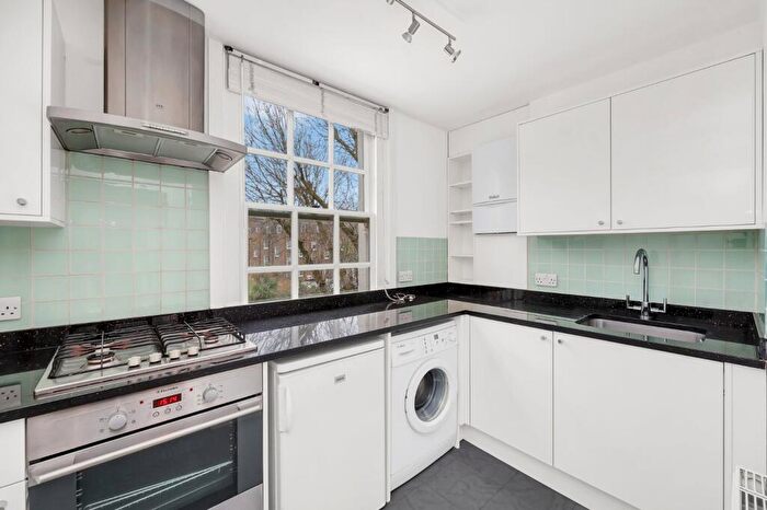 Terraced House To Rent In Delancey Street, Camden Town, NW1