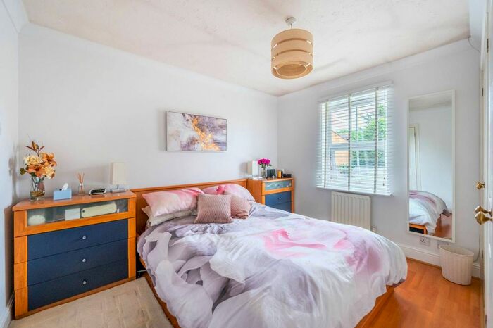 4 Bedroom Terraced House To Rent In Silbury Avenue, Colliers Wood, Mitcham, CR4