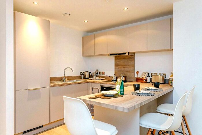 2 Bedroom Apartment To Rent In The Priory Queensway, Birmingham, West Midlands, B4