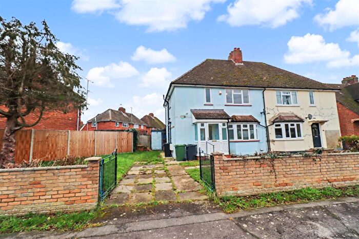 3 Bedroom Semi Detached House To Rent In Saunders Avenue, Braintree, CM7