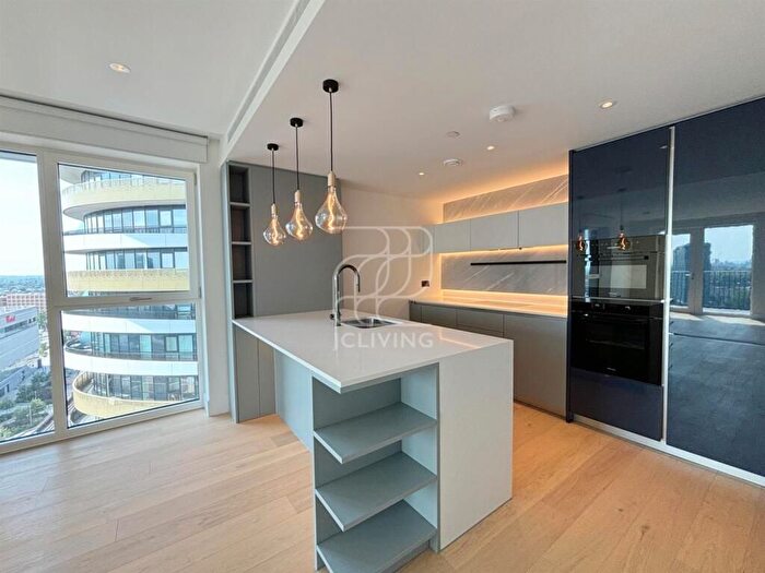 2 Bedroom Flat To Rent In Cascade Way, White City, W12