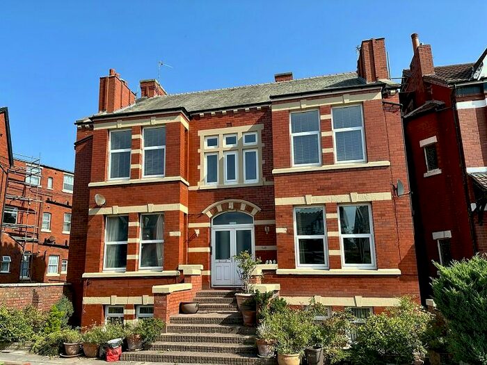 3 Bedroom Flat To Rent In Leyland Road, Southport, Merseyside., PR9