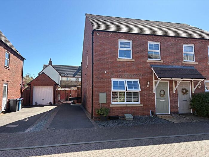 3 Bedroom Semi-Detached House For Sale In Primrose Close East Leake, East Leake, Loughborough, LE12
