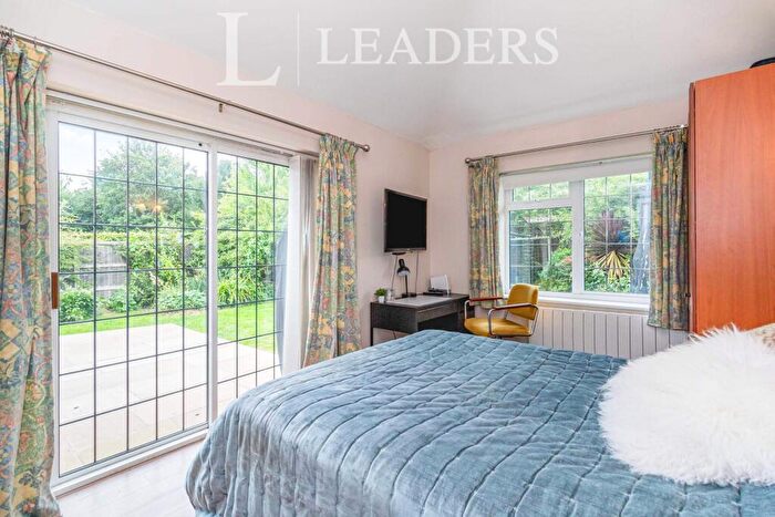 1 Bedroom Detached House To Rent In Hersham, KT12