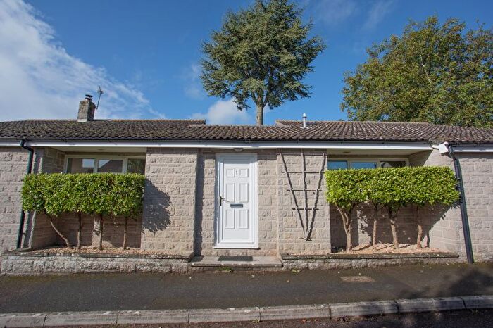 2 Bedroom Bungalow To Rent In Hoskings Close, Curry Rivel, Langport, TA10