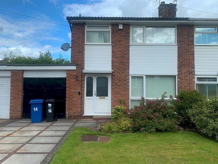 3 Bedroom Semi-Detached House To Rent In Woburn Drive, Bury, BL9