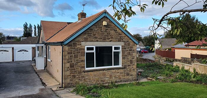3 Bedroom Bungalow To Rent In Rooley Avenue, Bradford, BD6