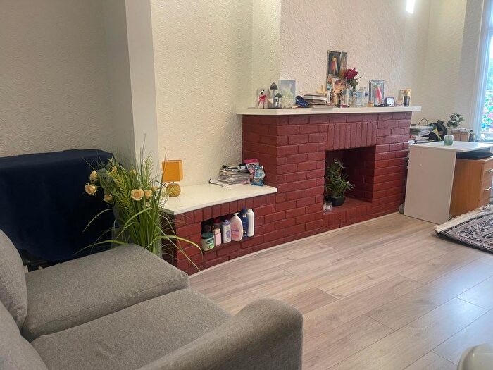 5 Bedroom Terraced House To Rent In Clifton Avenue, Wembley, HA9