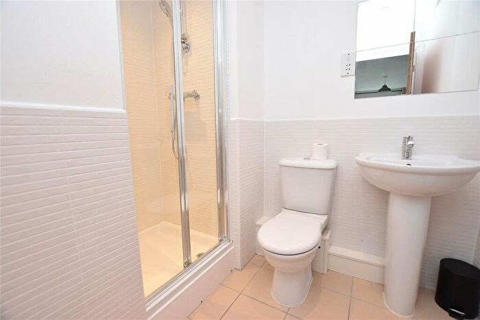 2 Bedroom Apartment To Rent In Montgomery Avenue, Leeds, LS16