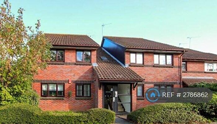 2 Bedroom Flat To Rent In Cheshunt, Waltham Cross, EN8