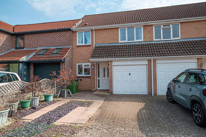 3 Bedroom Terraced House For Sale In Kingfishers, Portchester, PO16
