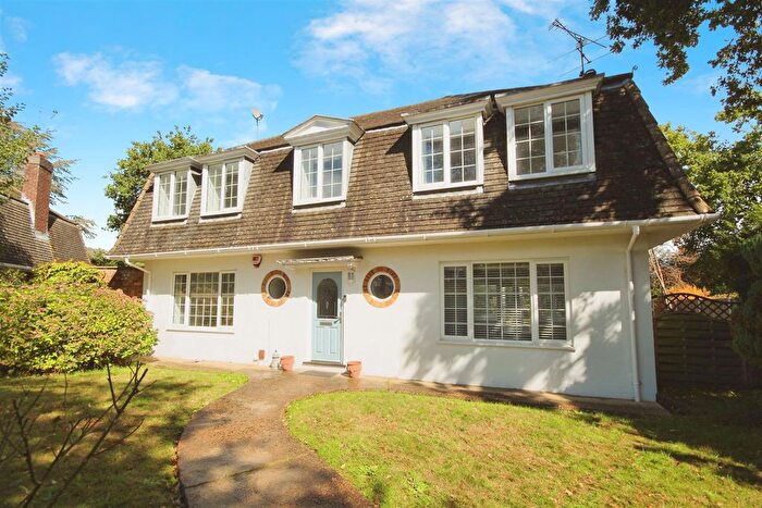 4 Bedroom Detached House To Rent In St. Helier Close, Wokingham, Berkshire, RG41
