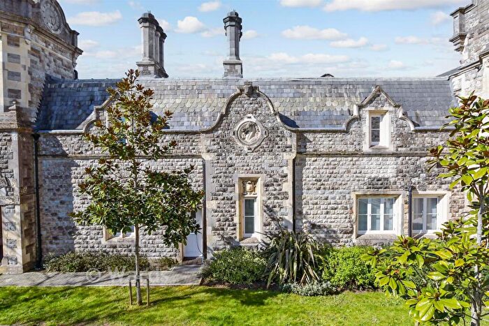 2 Bedroom Ground Maisonette For Sale In Culpeper Road, Aylesford, Kent, ME20