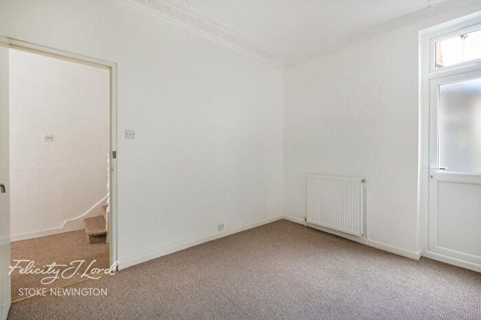 3 Bedroom Terraced House For Sale In Suffield Road, London, N15