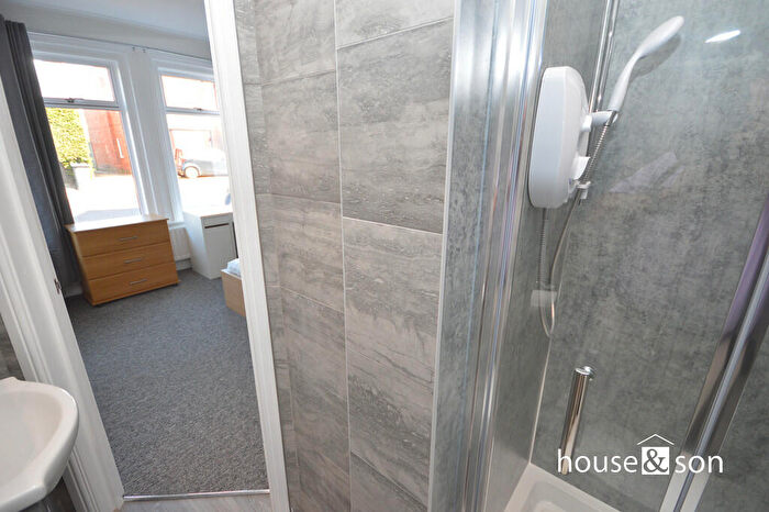 8 Bedroom Detached House To Rent In Ensbury Park Road, Ensbury Park, BH9