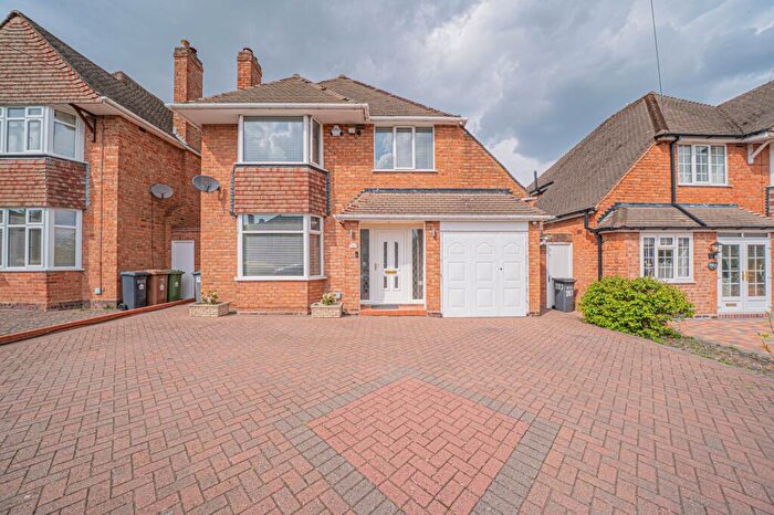 3 Bedroom Detached House For Sale In Buryfield Road, Solihull, B91