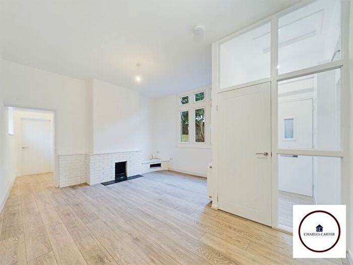 2 Bedroom Flat To Rent In Post Office Lane, Tewkesbury, GL20