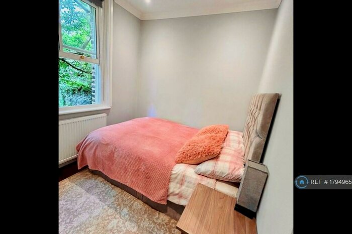 1 Bedroom Flat To Rent In Finborough Road, London, SW10