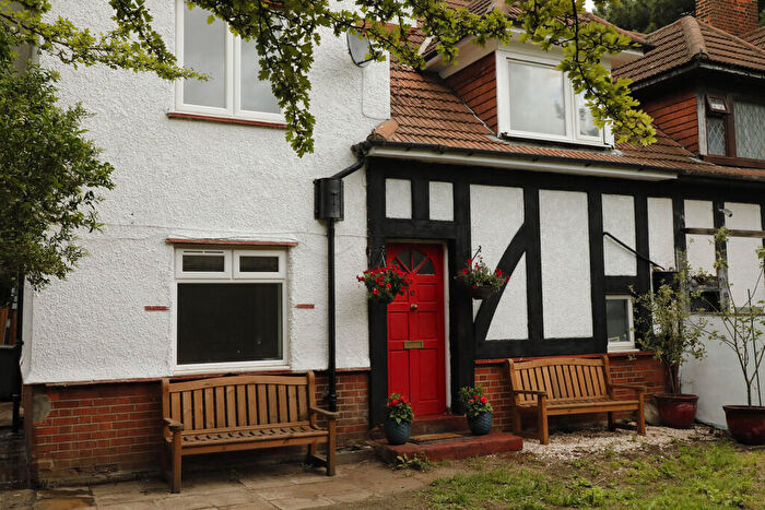 3 Bedroom Cottage For Sale In The Cottage, Lower Marsh Lane, KT1